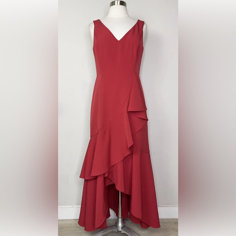 Neiman Marcus Sleeveless Dress. Size: 4